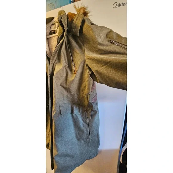 Legendary Whitetail parka fisherman core xl faux fur womans twighlight core - Picture 4 of 7